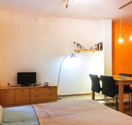 Loft In 1Th Floor & Terrace In 4Th Floor Apartment บาเลนเซีย ภายนอก รูปภาพ